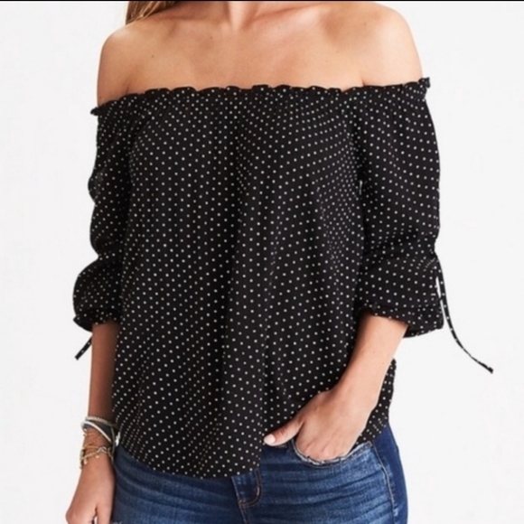 American Eagle Outfitters Tops - 𝅺American Eagle Outfitter offshoulder blouse size small